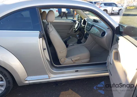 2013 Volkswagen Beetle 2.0L Tdi z USA, uszkodzony, nr VIN 3VWRL7AT6DM675917